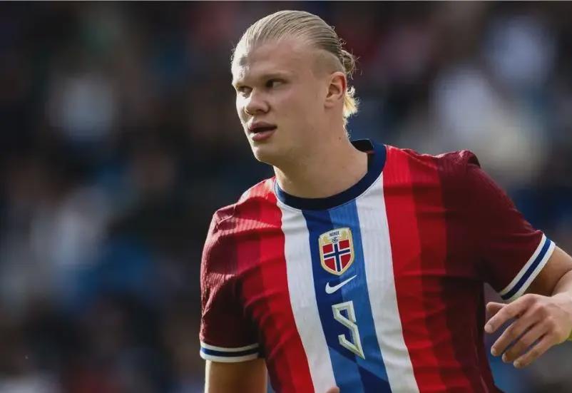 图片报：阿德耶米是曼联引援目标，他的妻子希望去欧洲大城市（德媒《图片报》称：曼联将阿德耶米列为引援目标，其妻更青睐前往欧洲大都市）