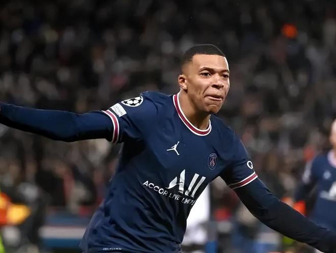 阿贾克斯临时主帅：本菲卡第一球是越位的，这不应该发生（阿贾克斯临时主帅：本菲卡首球越位，不该发生）