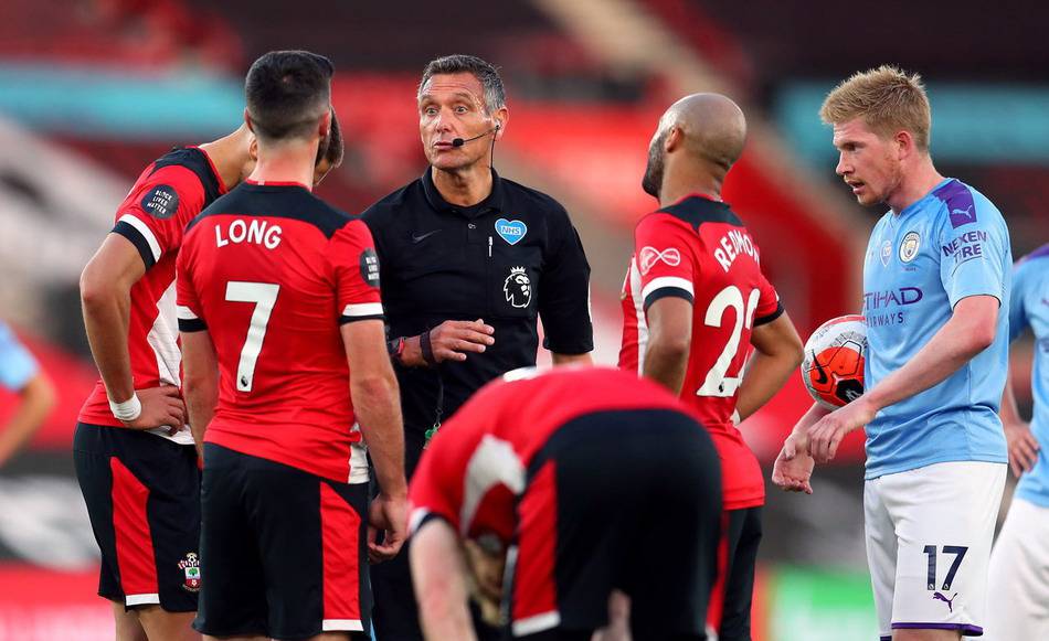 每体：库库离开巴萨因为不被信任，巴尔韦德当时看好米兰达（每体：因得不到信任库库选择告别巴萨，巴尔韦德昔日更青睐米兰达）