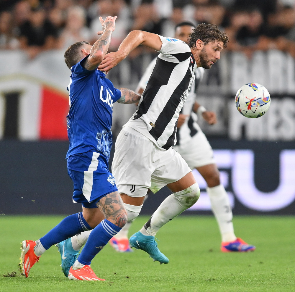 TK谈心中最佳阵容：梅罗入选、魔笛、齐达内、大罗、小罗在列（TK心中梦之队出炉：梅罗双星入选，魔笛、齐达内、大罗、小罗悉数在列）